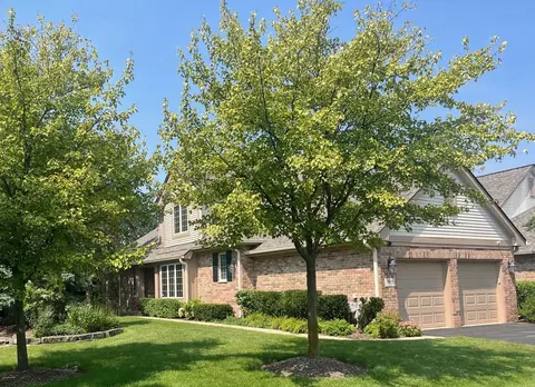 1819 Camden Dr, Glenview, IL 60025