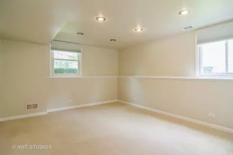 4275 Haman Ave, Hoffman Estates, IL 60192 photo 15