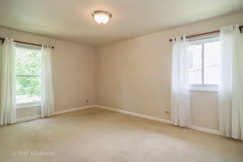 4275 Haman Ave, Hoffman Estates, IL 60192 photo 11