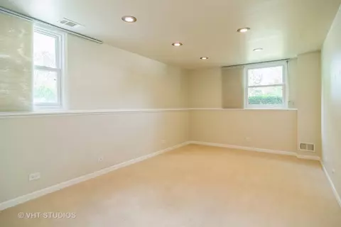 4275 Haman Ave, Hoffman Estates, IL 60192 photo 16