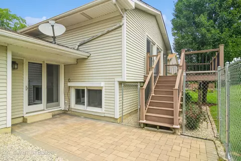 4275 Haman Ave, Hoffman Estates, IL 60192 photo 22