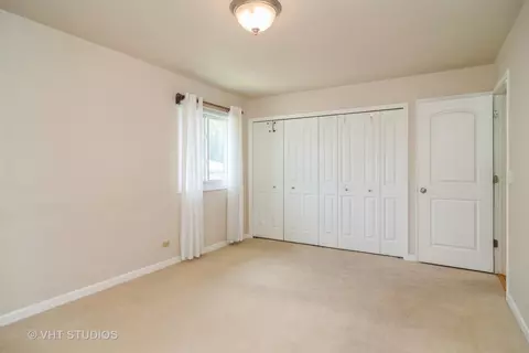 4275 Haman Ave, Hoffman Estates, IL 60192 photo 12