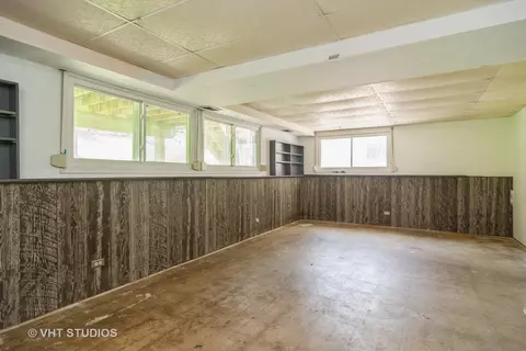 4275 Haman Ave, Hoffman Estates, IL 60192 photo 10