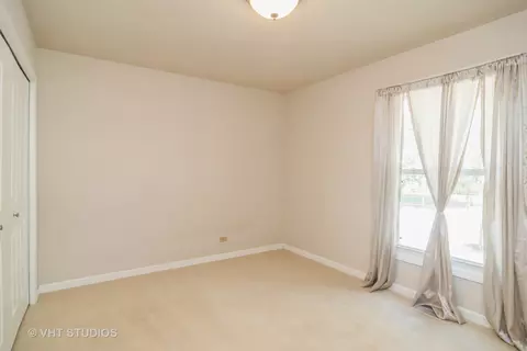 4275 Haman Ave, Hoffman Estates, IL 60192 photo 14