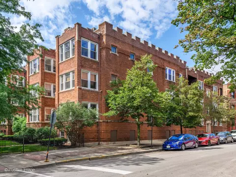 4458 N Beacon St #1, Chicago, IL 60640