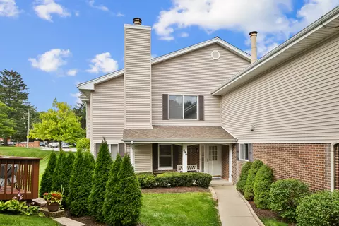 446 Old Surrey Rd #2-6, Hinsdale, IL 60521