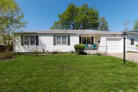 1013 Mcgregor St, Bloomington, IL 61701