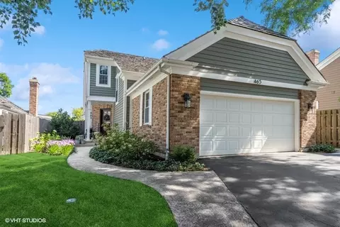 465 Park Barrington Dr, Barrington, IL 60010