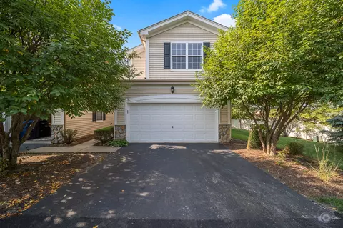 2807 Kendall Xing, Johnsburg, IL 60051