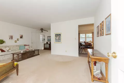 307 Garfield Dr, Bloomington, IL 61701 photo 7