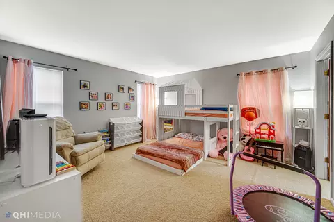 561 Springbrook Trl N, Oswego, IL 60543 photo 17