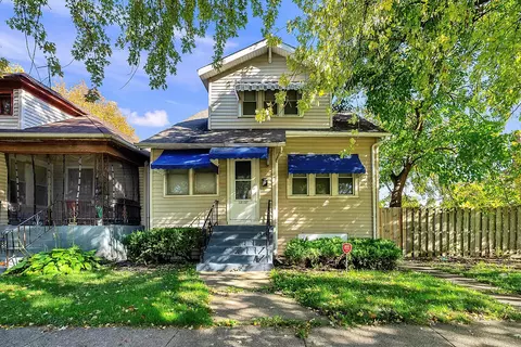 12137 S State St, Chicago, IL 60628