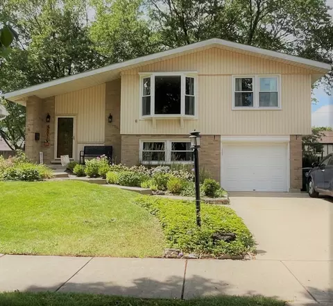 4507 Linden Ln, Rolling Meadows, IL 60008