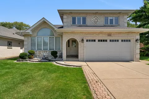 8539 Mayfield Ave, Burbank, IL 60459