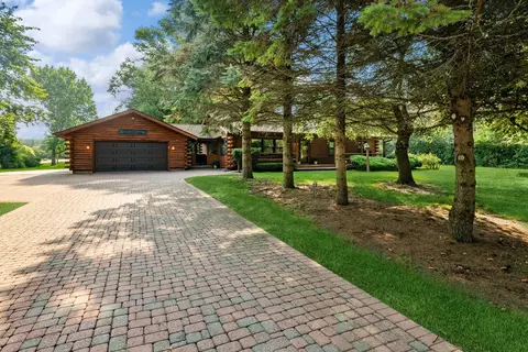 1611 47th Ave, Kenosha, WI 53144