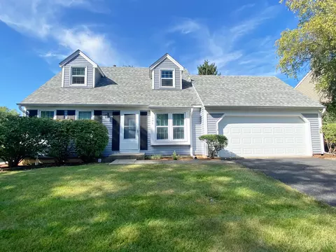 1906 Rita Ave, Saint Charles, IL 60174