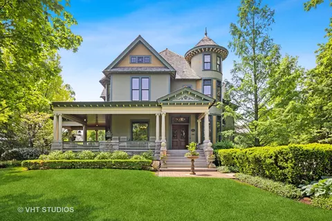 202 E 4th St, Hinsdale, IL 60521