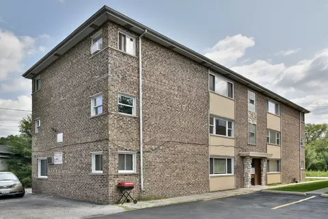 2440 N River Rd #2W, River Grove, IL 60171