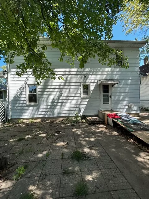 Undisclosed, Canton, IL 61520 photo 12