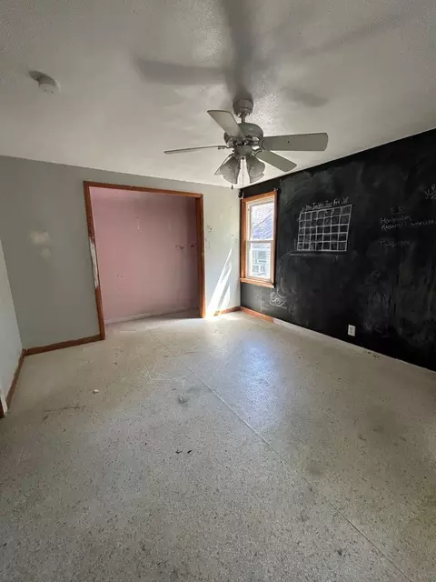 Undisclosed, Canton, IL 61520 photo 9