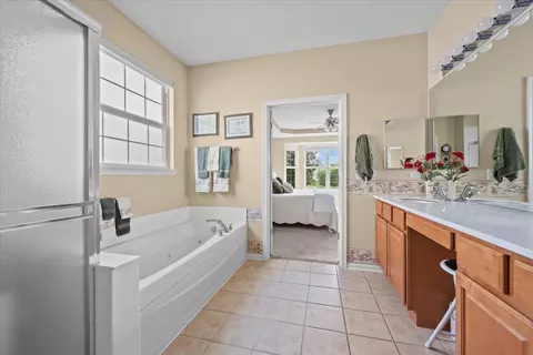 2507 Edgewater Dr, Elgin, IL 60124 photo 22