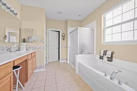 2507 Edgewater Dr, Elgin, IL 60124 photo 21