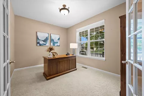 2507 Edgewater Dr, Elgin, IL 60124 photo 5