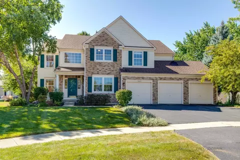 18289 W Old Pine Ct, Gurnee, IL 60031