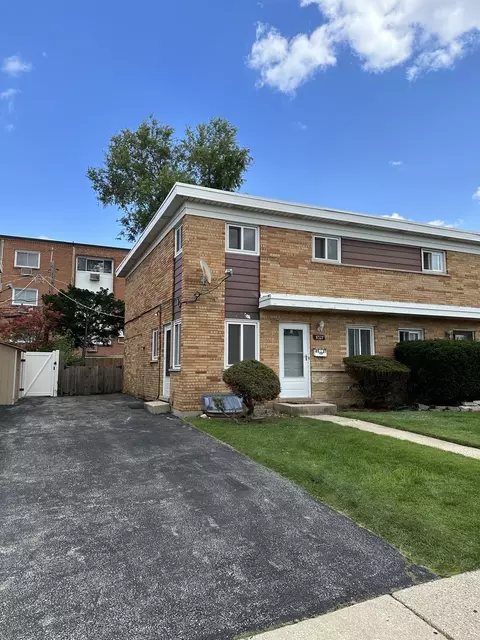 8527 Hamilton Dr #0, Skokie, IL 60077