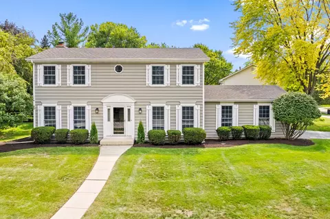 1402 Brush Hill Cir, Naperville, IL 60540