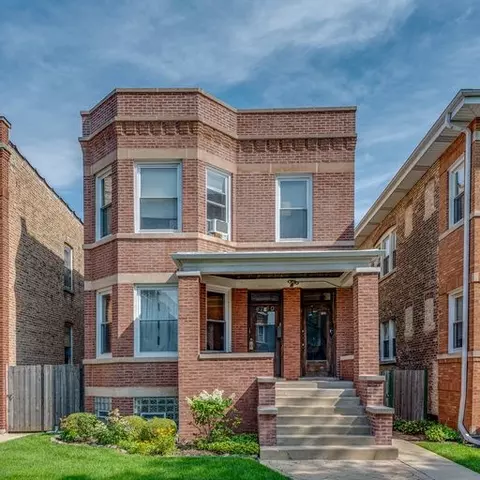 4240 W Melrose St, Chicago, IL 60641