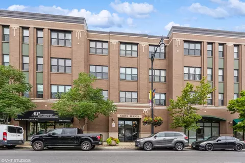 2510 W Irving Park Rd #402, Chicago, IL 60618