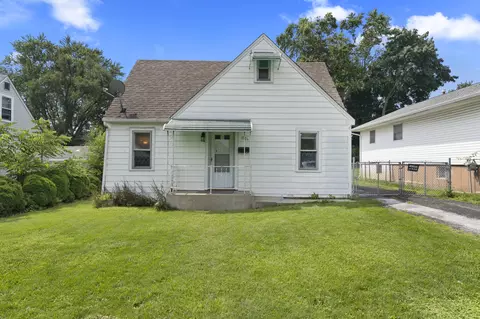 1506 N East End Ave, Round Lake Beach, IL 60073