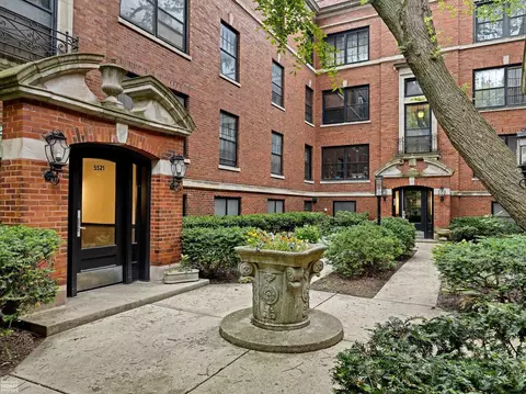 5521 S Blackstone Ave #2W, Chicago, IL 60637