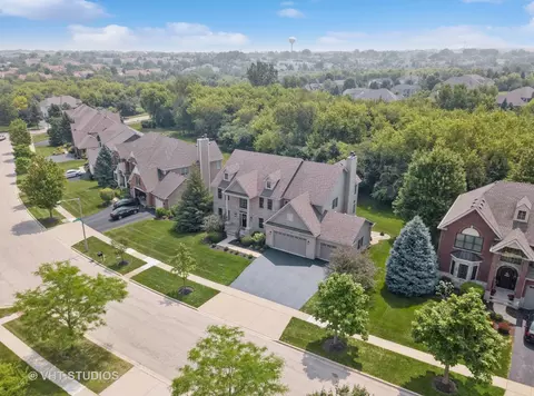 3211 Nottingham Dr, Algonquin, IL 60102 photo 3