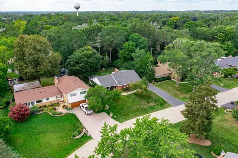 312 Sharon Dr, Barrington, IL 60010 photo 6