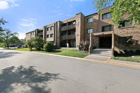1150 E Randville Dr #2E, Palatine, IL 60074