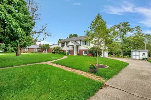 5 Lakeview Dr, Catlin, IL 61817 photo 2