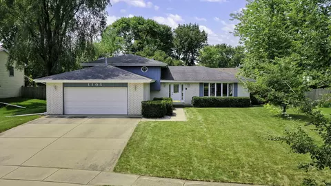 1105 Rushwood Ave, Shorewood, IL 60404