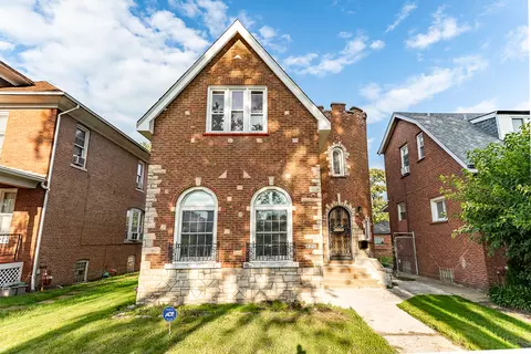 7439 S Oglesby Ave, Chicago, IL 60649