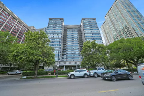 3430 N Lake Shore Dr #12M, Chicago, IL 60657