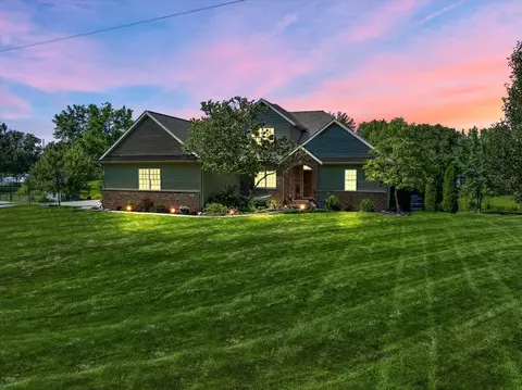 502 Marion St, Hudson, IL 61748