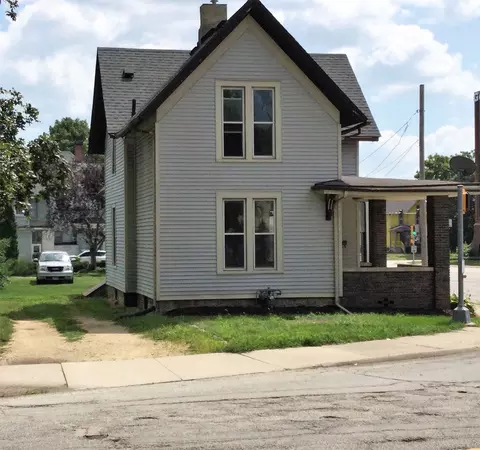 903 N Court St, Rockford, IL 61103