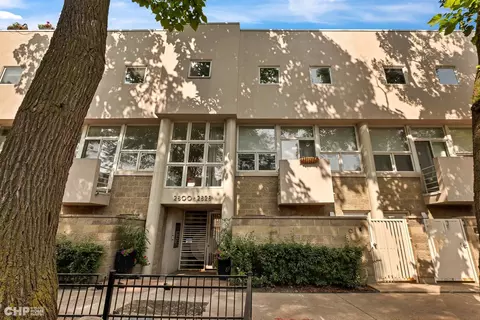 2828 N Talman Ave #M, Chicago, IL 60618