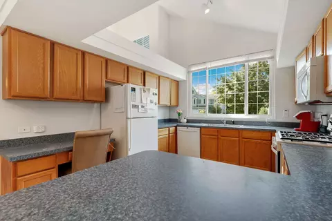 2310 Timber Trl, Plainfield, IL 60586 photo 4