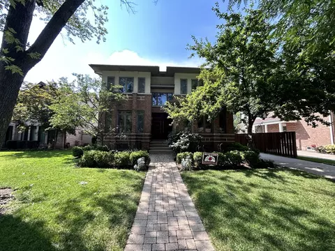 1705 Des Plaines Ave, Park Ridge, IL 60068