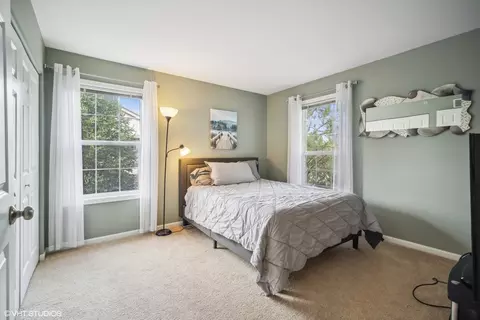 2156 Yale Cir, Hoffman Estates, IL 60192 photo 9