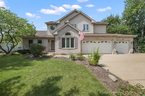 430 Ginger Ln, Elgin, IL 60120