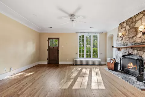 1124 Webster Ave, Wheaton, IL 60187 photo 4