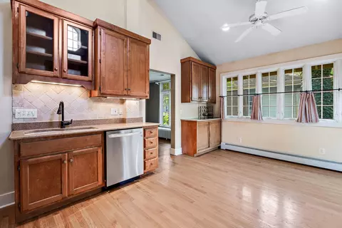 1124 Webster Ave, Wheaton, IL 60187 photo 12